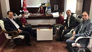 MİNİK BAŞKAN KOLTUĞU KAPTI, TALİMATLARI VERDİ