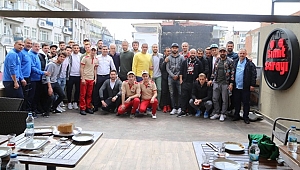Play-off Öncesi Sakaryasporlu Futbolculara Motivasyon Kahvaltısı