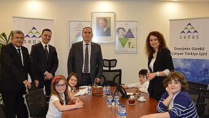 SEDAŞ İCRA BAŞKANI 23 NİSAN’DA ÖĞRENCİLERİ MAKAMINDA AĞIRLADI