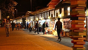 Keyifli Ramazan Günlerinin Adresi: ‘Kitap Sokağı’