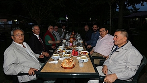 Adapazarı Belediyesi Meclis Üyeleri İftarda Buluştu