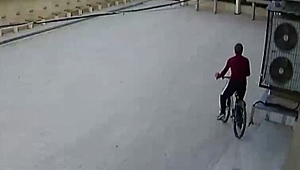 Camide Bisiklet Hırsızlığı! İmamın Bisikletini Çaldı