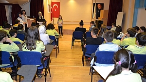 Saü Vakfı Okullarında Şiir Okuma Yarışması Düzenlendi