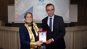 49 Yaşında Üniversiteden Mezun Oldu