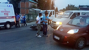 Motosiklet İle Otomobil Çarpıştı: 2 Yaralı