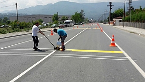 Şehirde Yol Çizgi Çalışmaları Yapılıyor