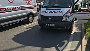 Ambulans Karşıdan Karşıya Geçen Çocuğa Çarptı: 1 Yaralı
