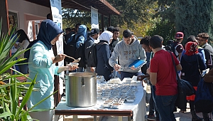 Sakarya Üniversitesi TÖMER’de Aşure İkramı