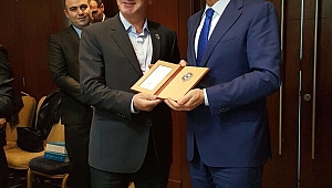 BAKAN KURTULMUŞ’TAN YILMAZER’E TEŞEKKÜR BERATI