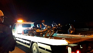 İki Motosiklet Kafa Kafaya Çarpıştı: 4 Yaralı