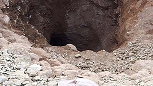 Kaçak Kazı Yaparken Üzerlerine Kaya Düştü!
