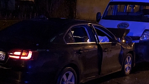 Seyir Halindeki Otomobili Kurşunladılar!