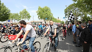 7. Geleneksel Bisiklet Turunun Startını Vali Nayir Verdi