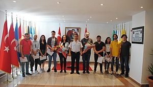 Öğrenciler “Silahla Olmaz!” Dedi