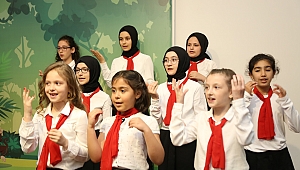 Serdivan da Çocuklar Sahne Aldı