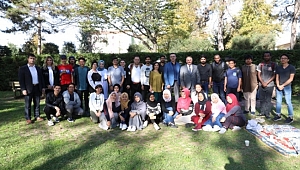 ÇİĞ KÖFTEYİ TATTILAR