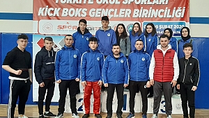 Büyükşehirli Sporcular Kick Boks’ta