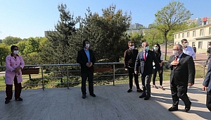 Nayir’den Sağlıkçılara Moral Ziyareti