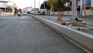 Altyapısı tamamlanan Mehmet Akif Ersoy Caddesi asfalta hazırlanıyor