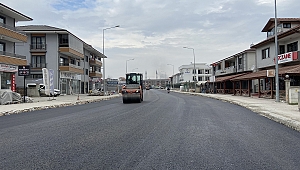 Büyükşehir’den Süleyman Binek Caddesine 2 günde 4 bin ton asfalt