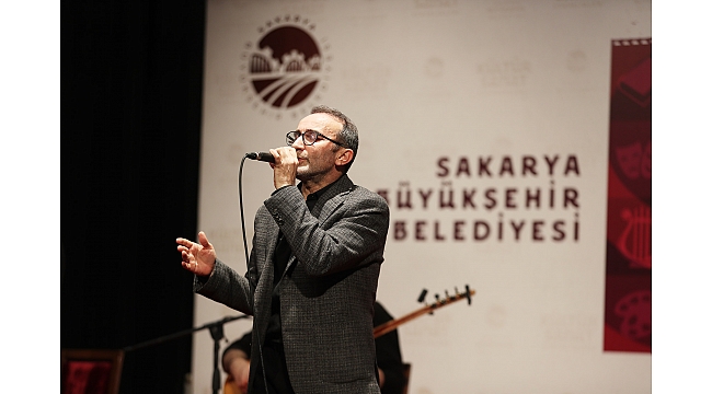 Ömer Karaoğlu Ezgileriyle Yüreklere Dokundu