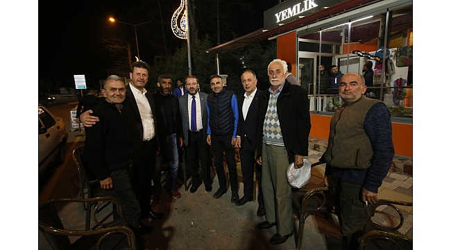 Akyazı’yı Sokak Sokak Gezdiler