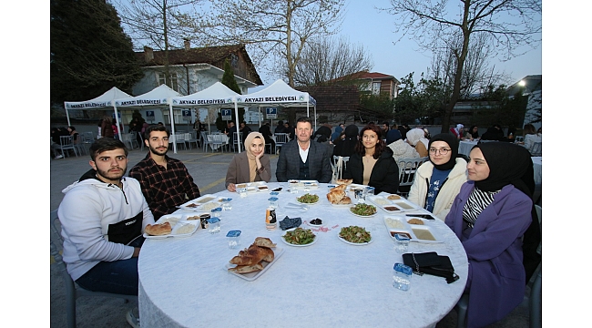 Başkan Soykan Üniversite Öğrencileri İle İftarda Buluştu