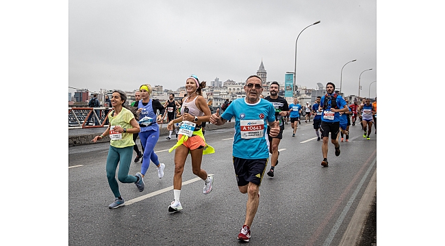 Büyükşehir'in Sporcusu İstanbul Maratonu'nda İpi Göğüsledi
