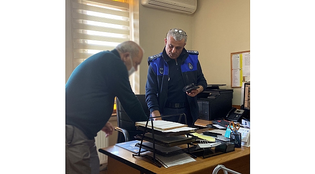 Duyarlı Vatandaş Cüzdanı Sahibine Teslim Etti
