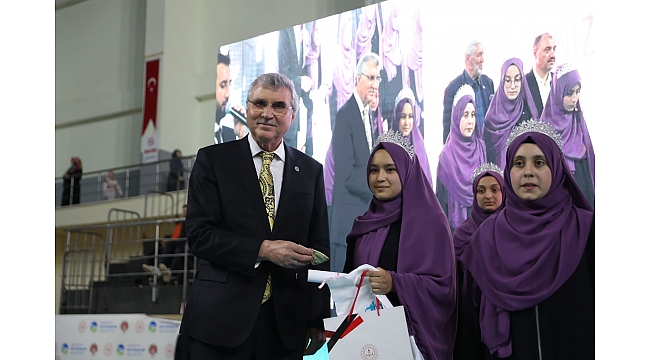 Başkan Yüce’den Hafızlık İcazeti Alan Öğrencilere Tebrik