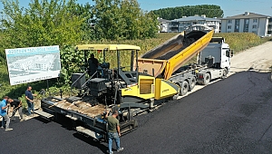 Akyazı’nın Merkezinde Asfalt Çalışmaları Başladı