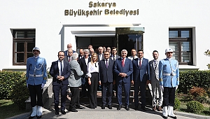 “Cumhurbaşkanımız Barış İçin Yoğun Bir Diplomasi Yürütüyor”