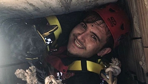 İtfaiye Erleri Yavru Kediyi Sağ Salim Kurtardı