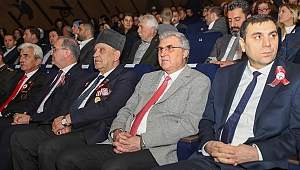 Ekrem Yüce: “Toprağı Kanla Sulayanlar Bize Yüce Bir Zafer Hediye Etti”