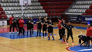 Büyükşehir Hentbol İzmir'den Galibiyetle Dönüyor