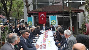 Ferizli’de Protokol Ve Halk Bayramlaştı