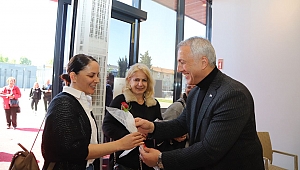 Başkan Babaoğlu Ailesiyle Oyunu Kullandı