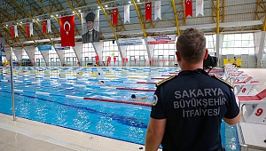 Hayat Nöbetinin Yeni Üyeleri Suda Zor Bir Sınav Verdi