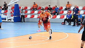 Büyükşehir Hentbol Adnan Tayfur'u Transfer Etti