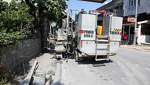Serdivan Belediyesi'nden Kaldırım Yenileme Çalışması Yapıyor