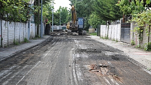 Serdivan'da Asfalt Yenileme Çalışmaları Hız Kesmeden Devam Ediyor