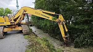 Serdivan'da Yağış Sonrası Onarım ve Temizlik Çalışması