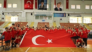 Başkan Babaoğlu’ndan Minik Millilere Ziyaret