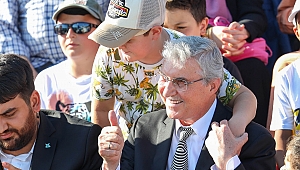 Başkan Yüce Sanat Ve Eğlence Tutkunlarına Seslendi: “Açık Hava Sahnemiz Şenlikler, Konserler, Tiyatro Gösterileriyle Dolup Taşacak”