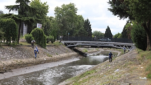 Çark Deresi Etrafı Çevreci Belediyecilik Anlayışına Yakışır Şekilde Temizlendi