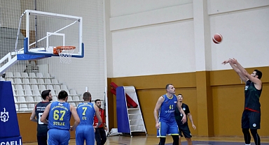 Büyükşehir Basket Hazırlık Maçında Karamürselbey İle Karşılaştı