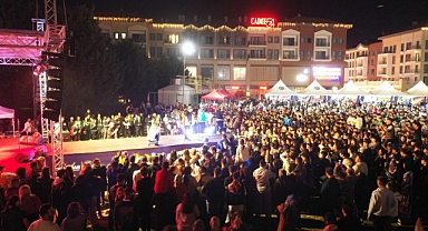 Serdivan Okula Dönüş Şenliği Renkli Görüntülerle Sona Erdi