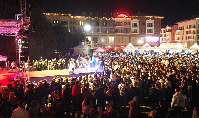 Serdivan Okula Dönüş Şenliği Renkli Görüntülerle Sona Erdi