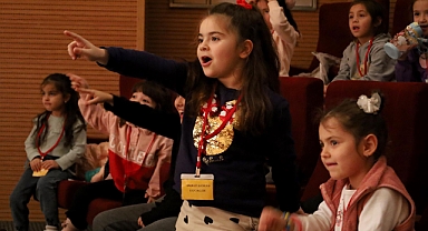 Minikler İçin Eğlence Dolu Bir Gün: “Arkadaşım Heykel”