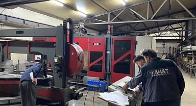 Adapazarı Fatih Mesleki ve Teknik Anadolu Lisesi Öğrencileri Erasmus +Programı Kapsamında Avrupa' da Staj Çalışmalarına Devam Ediyor.